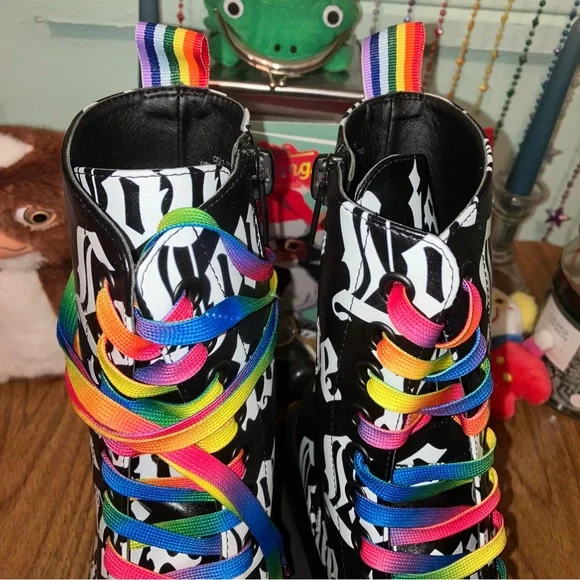 NEW RARE CLUB EXX LOVE IS LOVE PRIDE RAINBOW COMBAT BOOTS - Picture 13 of 16
